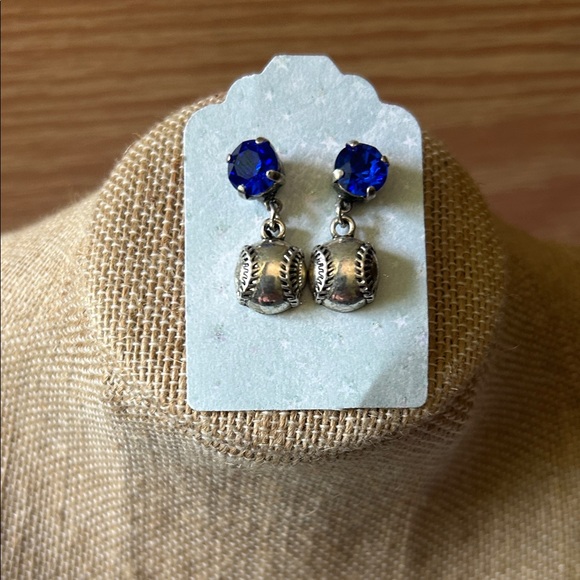 Swarovski Jewelry - Elegant Blue and Silver Earrings